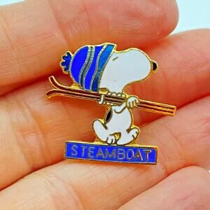 Vintage Snoopy Skiing Steamboat Colorodo Resort Souvenir Lapel Pin